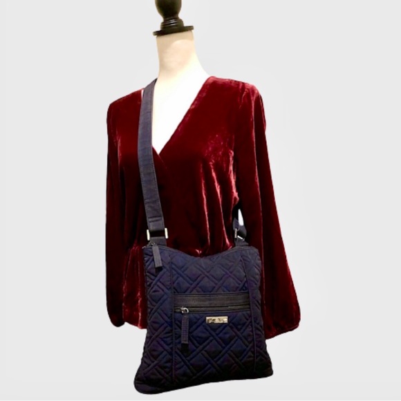 VERA BRADLEY Navy Blue Quilted Convertible Crossbody Shoulderbag - Picture 2 of 15